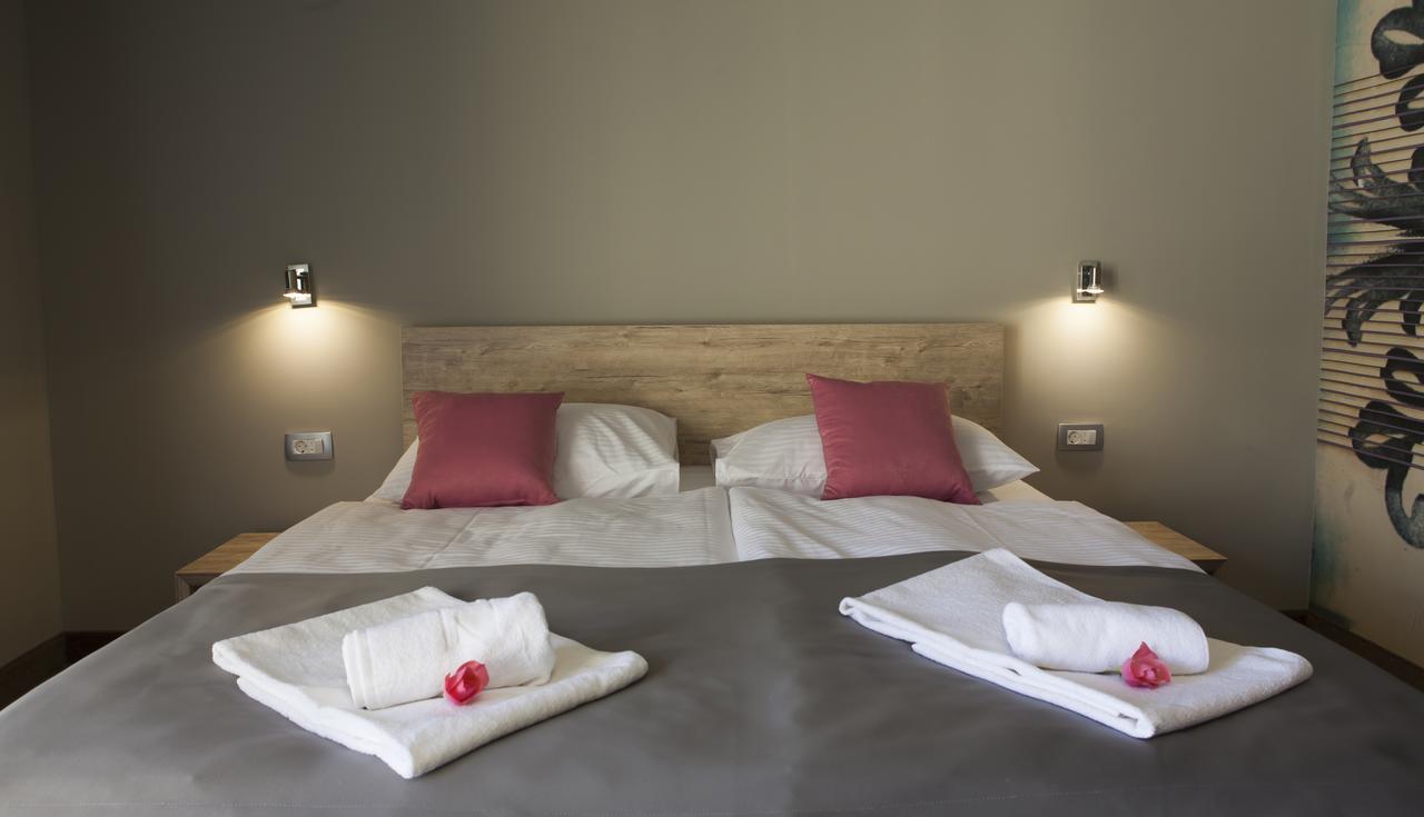 Buna Motel Kolo מראה חיצוני תמונה