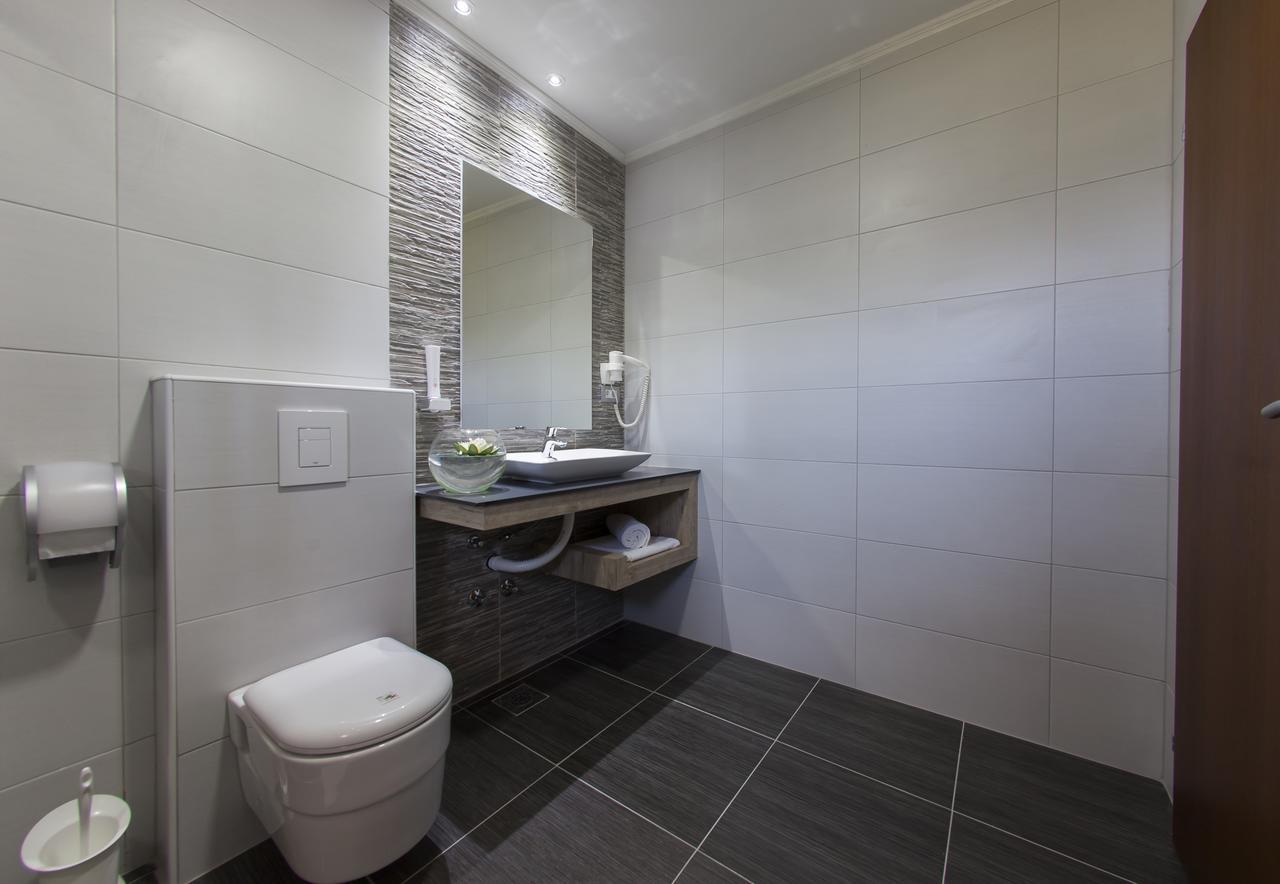 Buna Motel Kolo מראה חיצוני תמונה